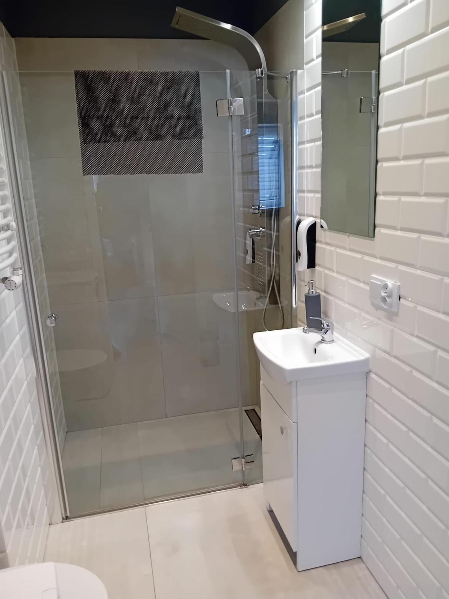 Apartament Z Lozem Malzenskim - Bezplatny Parking Poznan Dış mekan fotoğraf
